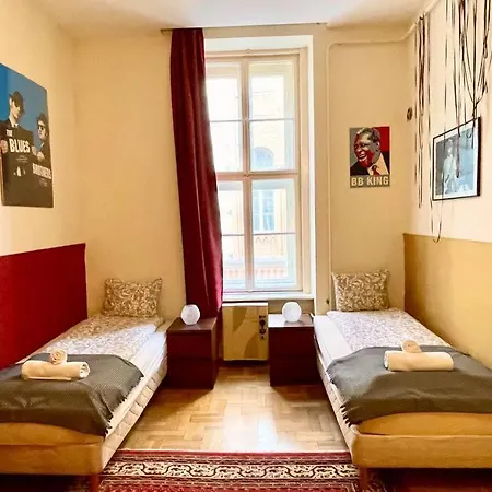 Synagogue Great Apartment